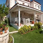Vodina Hotel 2*