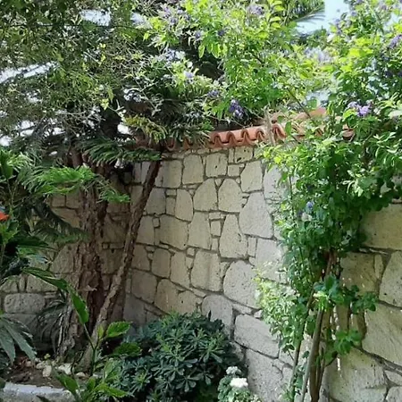 Vodina فندق 2*